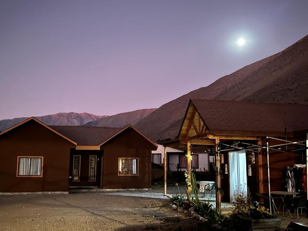 Cabanas Vicuna Cielo De Peralillo - Valle De Elqui Kültér fotó